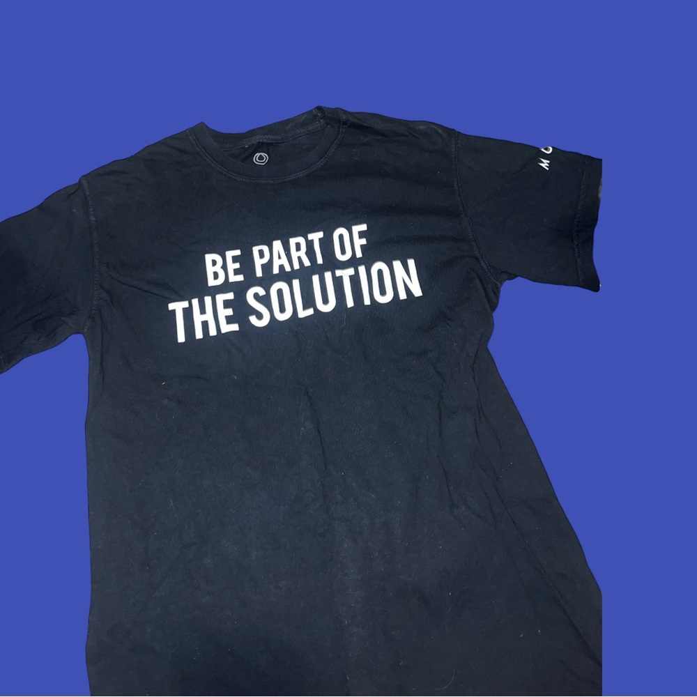 LIKE NEW MONAT t-shirt